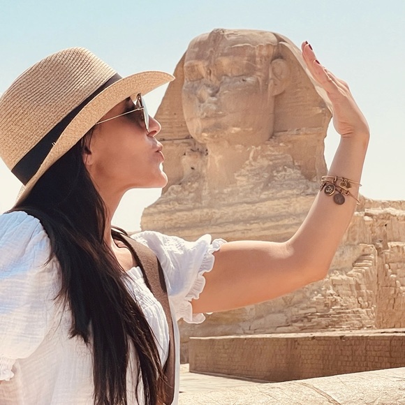 Meet your Posher, Kelly - Picture 1 of 1